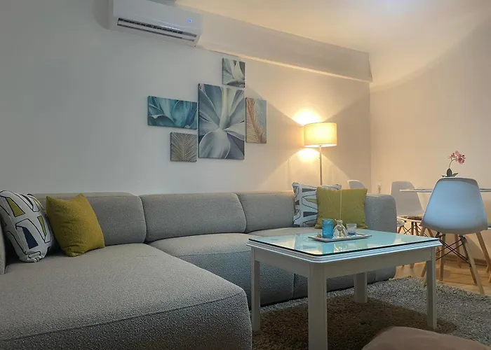 Apartment Route 68 *